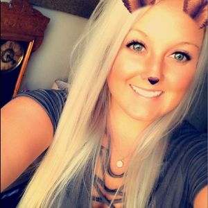 Meet your Posher, Laura